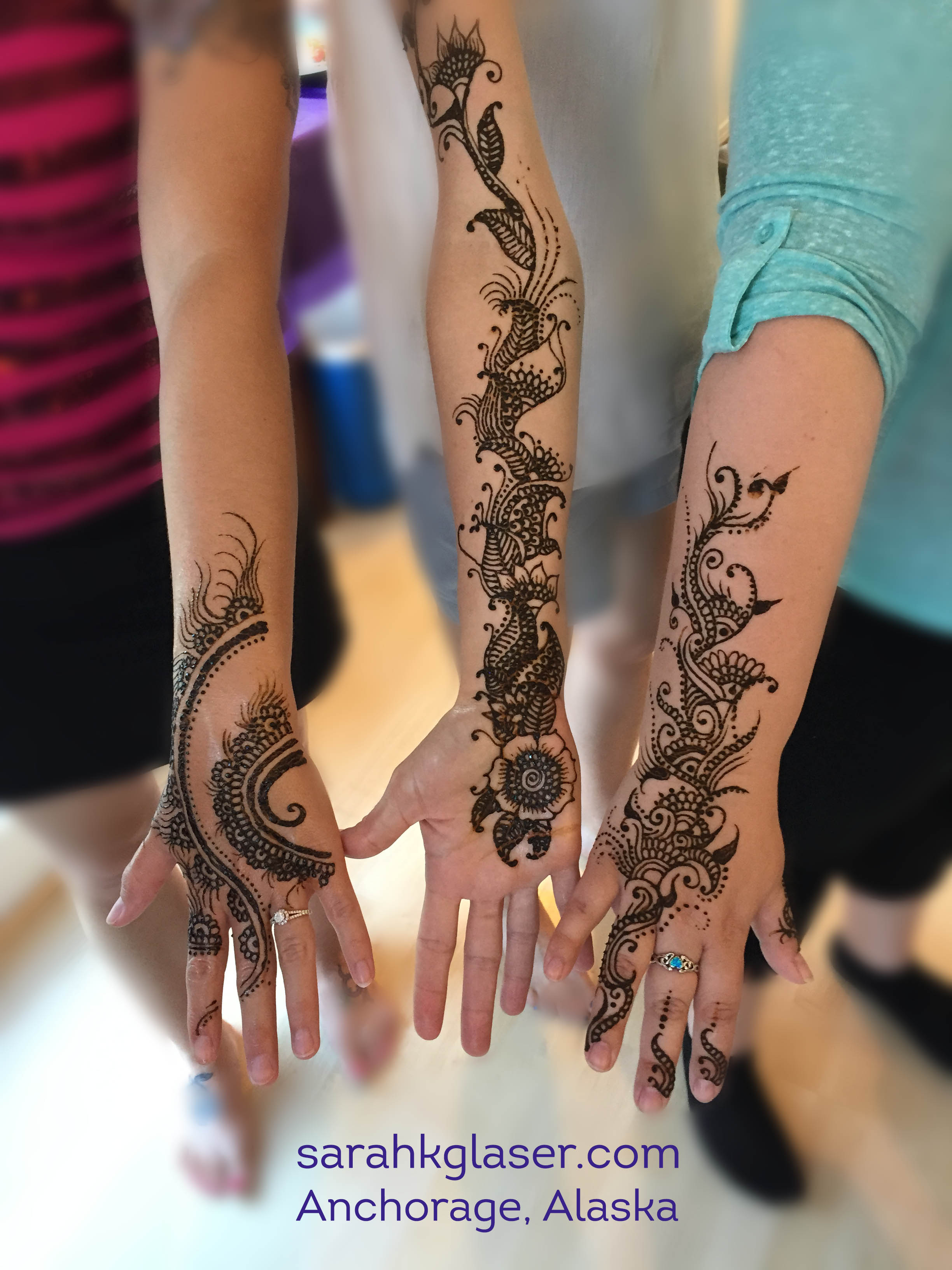 Fancy hand | Henna designs hand, Henna designs, Henna tattoo designs